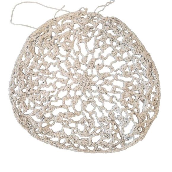 Doily, Vintage Ecru Cotton Crocheted 6.5" - Picture 4 of 6